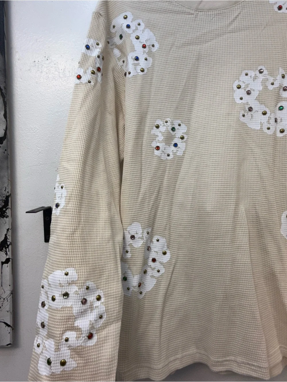 Denim Tears Embellished Cream Waffle-Knit sweatshirt - Picture 3 of 9
